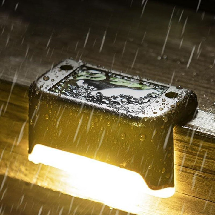 Virelya - Solcellsdriven Utomhuslampa